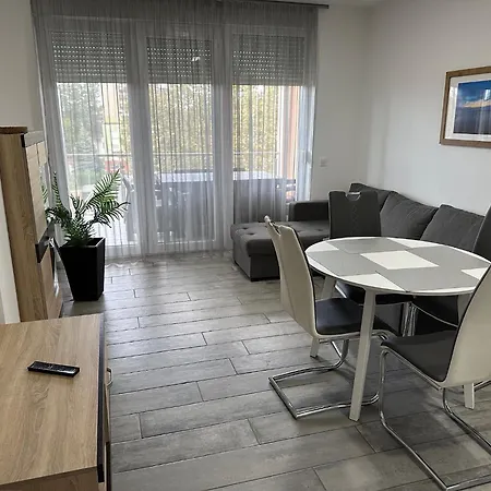 Mifi Apartament Balatonlelle